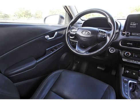 Used 2022 Hyundai Kona Limited w/ Cargo Package FWD image 11
