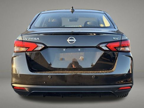 Used 2023 Nissan Versa SV image 4