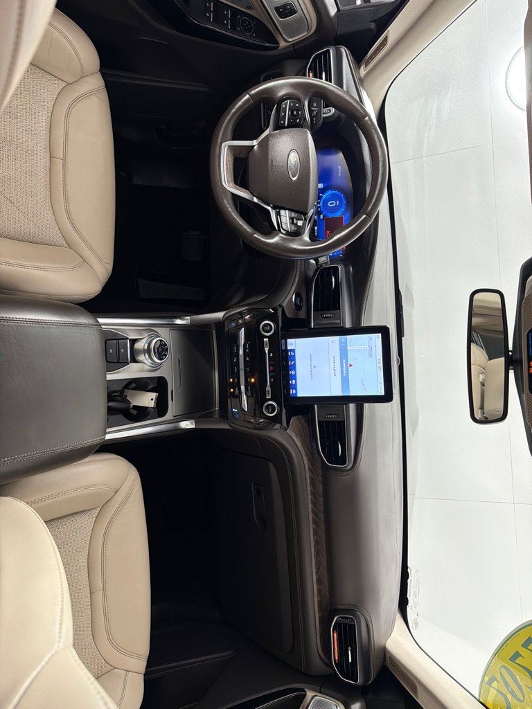 Used 2022 Ford Explorer Platinum w/ Equipment Group 601A AWD/4WD image 26
