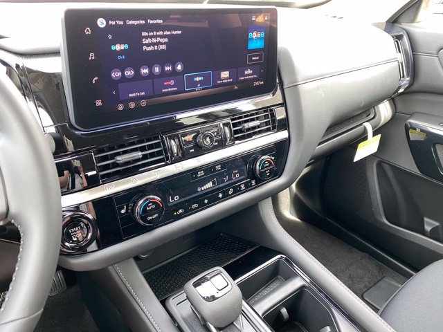 New 2026 Nissan Pathfinder SV AWD/4WD image 18