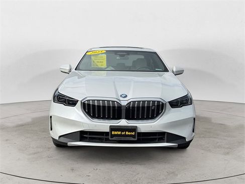 Used 2025 BMW i5 xDrive40 w/ Premium Package image 2