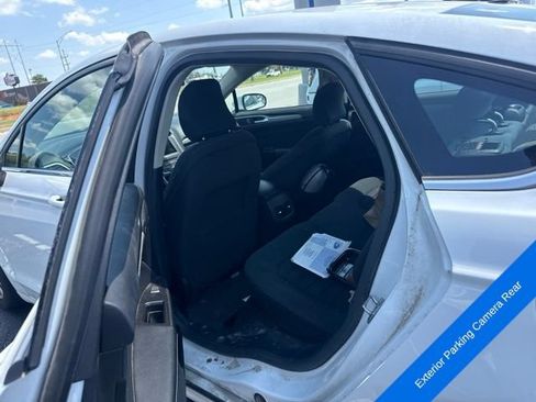 Used 2017 Ford Fusion SE w/ Fusion SE Technology Package FWD image 11