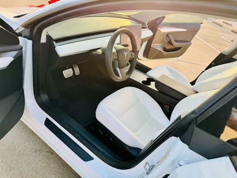 Used 2023 Tesla Model 3 Performance image 32