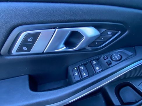 Used 2022 BMW 330i xDrive Sedan w/ Premium Package image 19