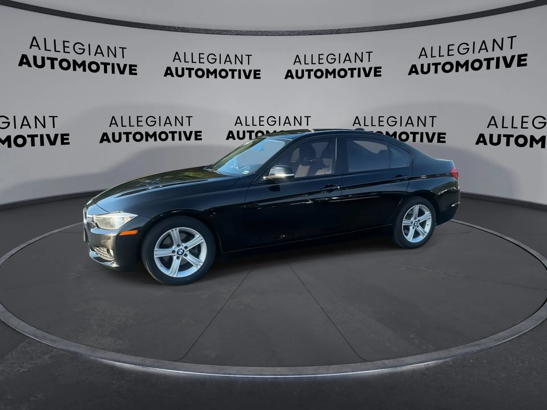 Used 2014 BMW 320i Sedan RWD image 6