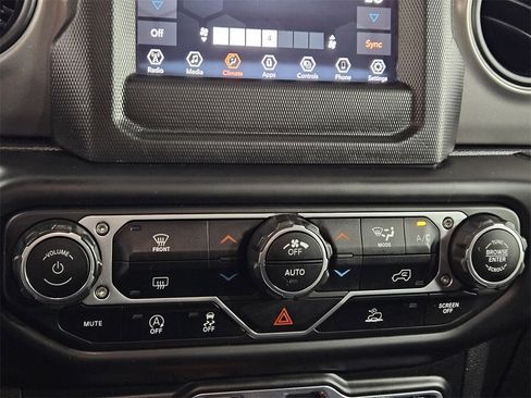 Used 2021 Jeep Wrangler Unlimited Sport image 14