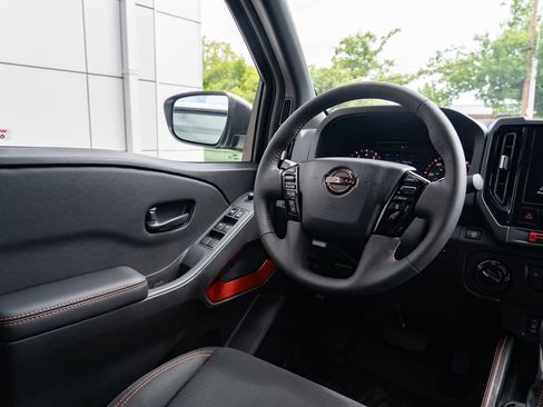 New 2026 Nissan Frontier PRO-4X w/ Tow Package AWD/4WD image 11