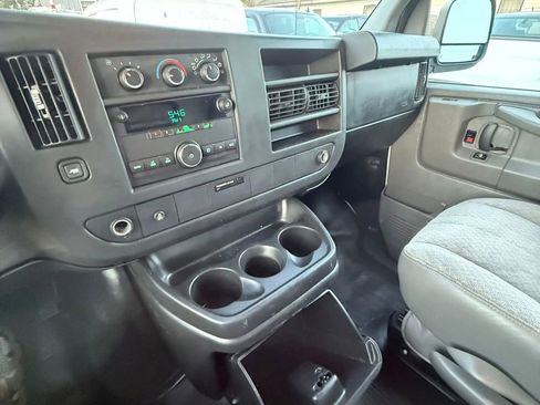Used 2014 Chevrolet Express 1500 RWD image 19