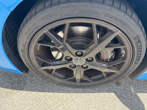 Used 2021 Chevrolet Corvette Stingray Premium Cpe w/ Z51 Performance Package RWD image 4