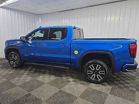 Used 2023 GMC Sierra 1500 AT4 w/ Technology Package AWD/4WD image 4