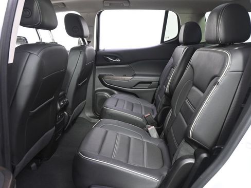 Used 2023 GMC Acadia Denali w/ Denali Ultimate Package AWD/4WD image 21