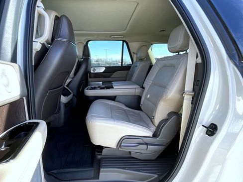 Used 2022 Lincoln Navigator L Reserve image 22