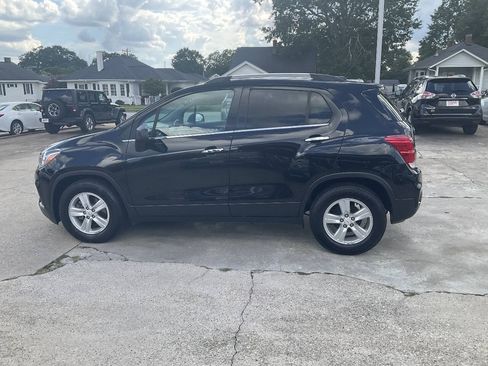 Used 2019 Chevrolet Trax LT w/ LT Convenience Package FWD image 6