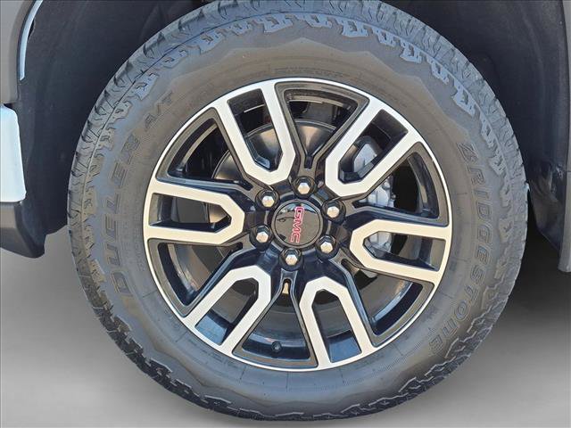 Used 2025 GMC Sierra 1500 AT4 w/ AT4 Premium Package AWD/4WD image 24