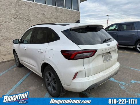 Used 2023 Ford Escape ST-Line Select image 5