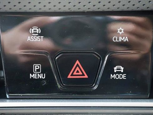Used 2026 Volkswagen Atlas SE AWD/4WD image 19