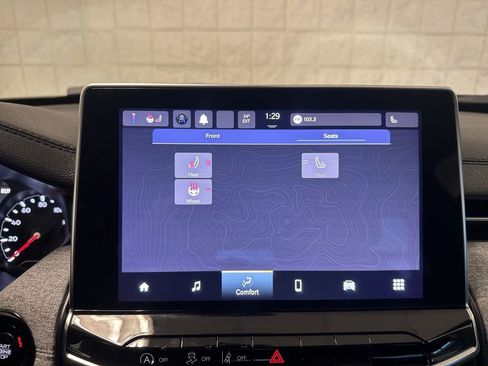 Used 2023 Jeep Compass Latitude image 24