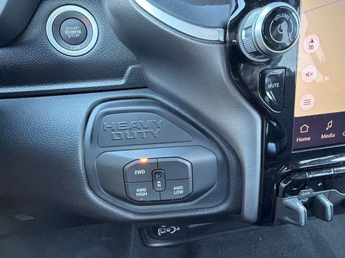 Used 2026 RAM 2500 Big Horn AWD/4WD image 31