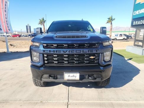 Used 2023 Chevrolet Silverado 2500 Custom w/ Custom Value Package image 9