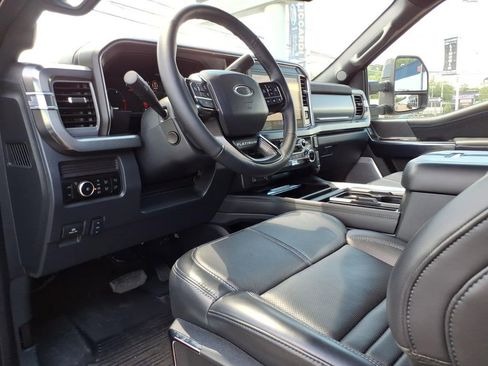 Certified 2025 Ford F350 Platinum AWD/4WD image 11