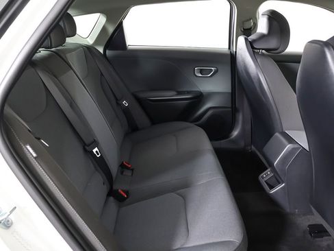 Used 2025 Kia K4 FWD image 32