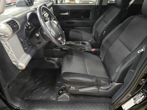 Used 2010 Toyota FJ Cruiser 4WD image 6