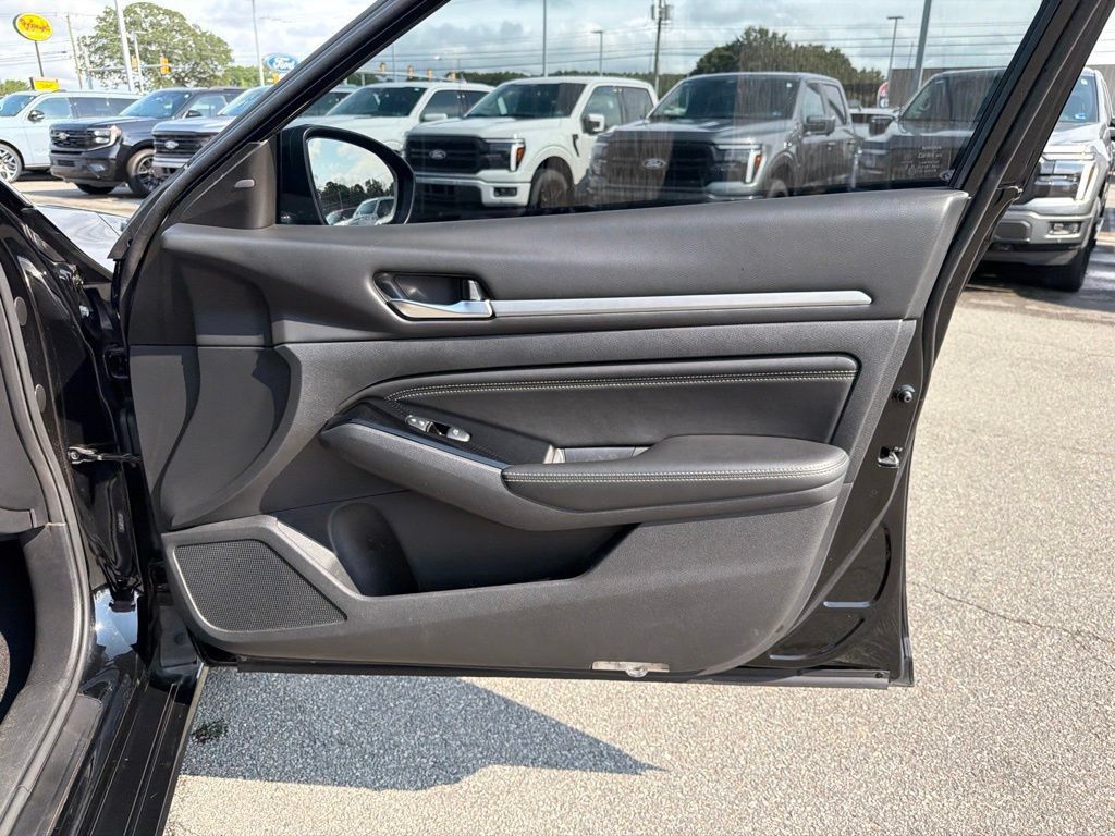 Used 2021 Nissan Altima 2.5 SL FWD image 23