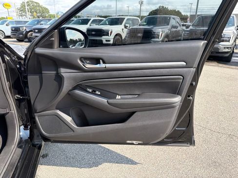 Used 2021 Nissan Altima 2.5 SL FWD image 23