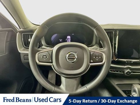 Used 2023 Volvo XC60 B5 Core AWD/4WD image 16
