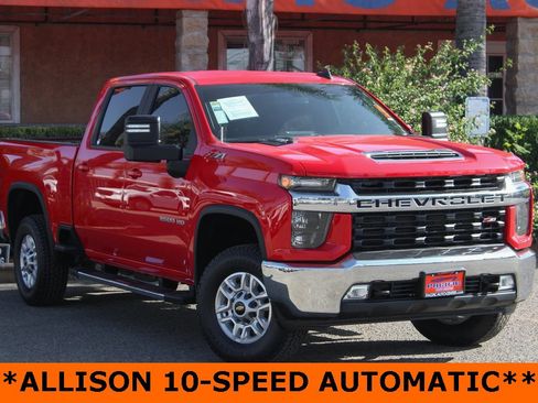 Used 2022 Chevrolet Silverado 2500 LT w/ Convenience Package image 2