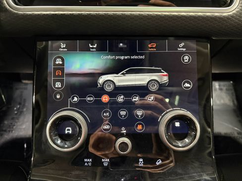 Used 2018 Land Rover Range Rover Velar S AWD/4WD image 20