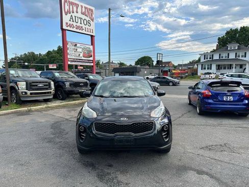 Used 2017 Kia Sportage LX AWD/4WD image 3