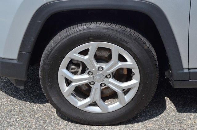 Used 2024 Jeep Compass Latitude AWD/4WD image 13