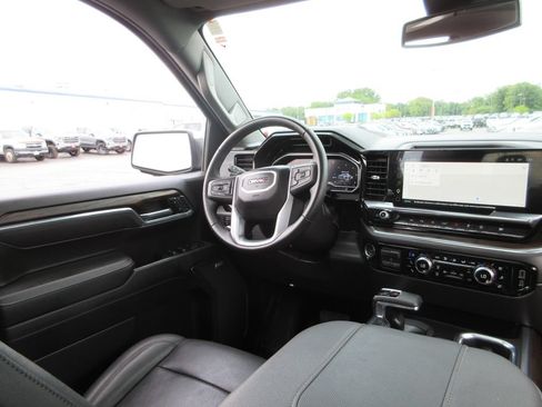 Certified 2024 GMC Sierra 1500 SLT w/ SLT Premium Plus Package AWD/4WD image 27