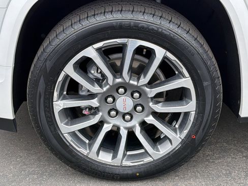 Used 2021 GMC Acadia Denali w/ Denali Ultimate Package image 9