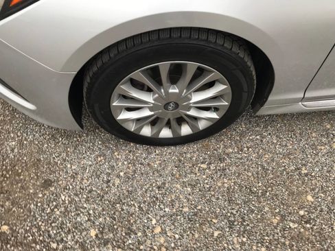 Used 2015 Hyundai Sonata Limited w/ Option Group 06 image 21