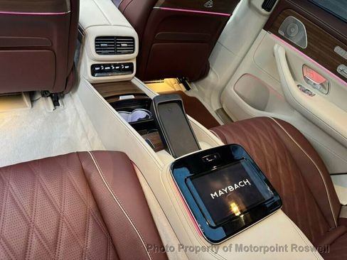 Used 2024 Mercedes-Benz Maybach GLS 600 Maybach GLS 600 4MATIC SUV image 16