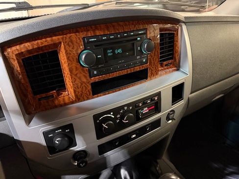 Used 2006 Dodge Ram 3500 Truck Laramie AWD/4WD image 40