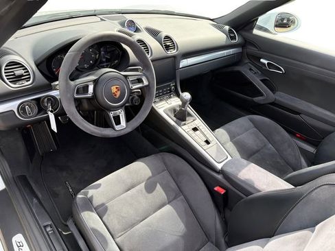 Used 2018 Porsche 718 Boxster GTS image 17