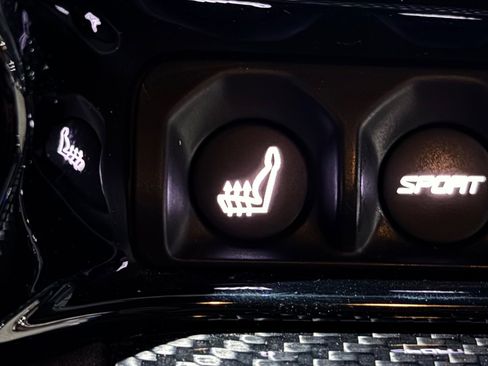 Used 2021 Lotus Evora image 30