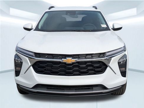 New 2026 Chevrolet Trax LT w/ Driver Confidence Package image 10