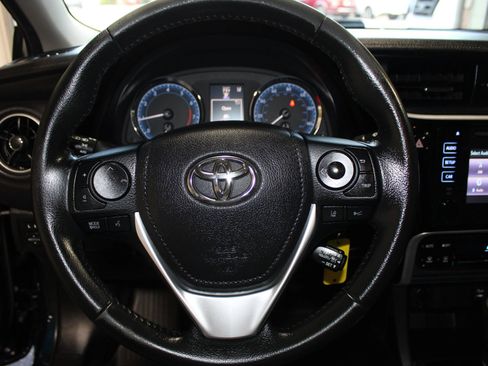 Used 2017 Toyota Corolla SE FWD image 10