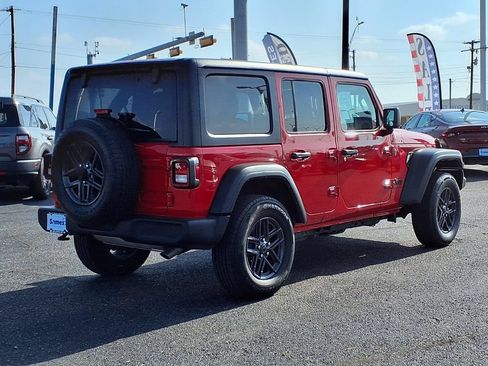 Used 2025 Jeep Wrangler Unlimited Sport AWD/4WD image 7