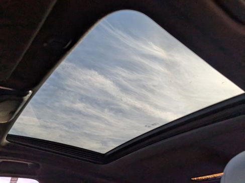 Used 2019 BMW 530e w/ Convenience Package image 17