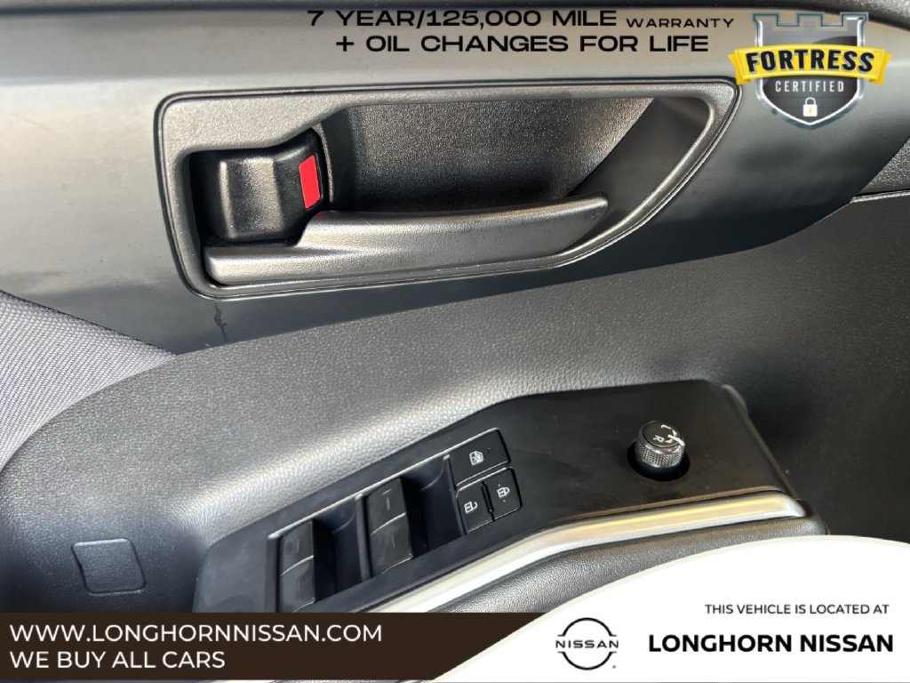 Used 2022 Toyota Highlander L FWD image 18