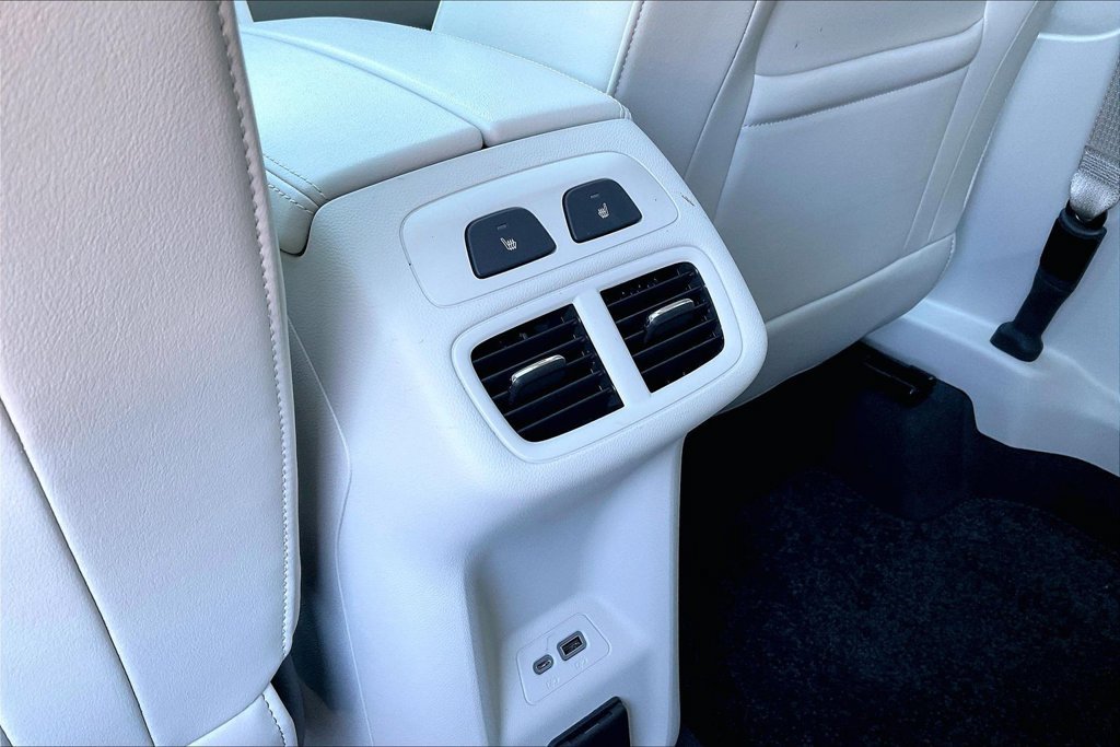 Used 2023 Buick Envision Avenir AWD/4WD image 11