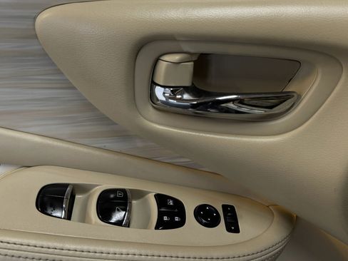 Used 2017 Nissan Murano Platinum w/ Platinum Technology Package image 13