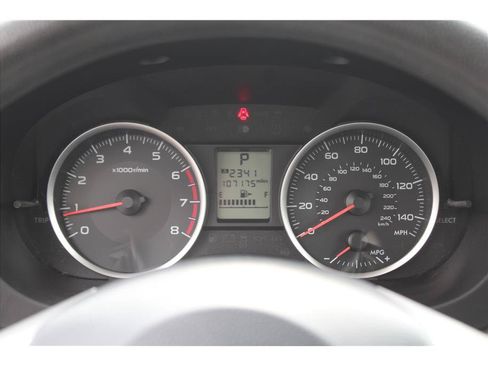 Used 2014 Subaru Forester 2.5i AWD/4WD image 18