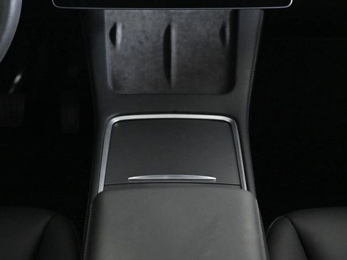 Used 2024 Tesla Model Y Long Range image 13