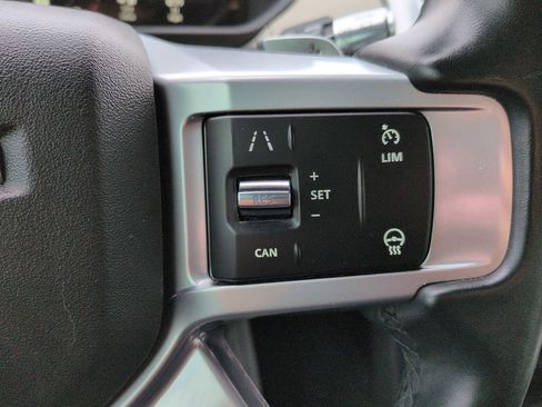 Used 2022 Land Rover Discovery S R-Dynamic image 17